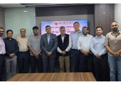 मोबाइल फोन इम्पोर्टर्स एशोसिएसनको दशौं वार्षिक साधारण सभा सम्पन्न, अध्यक्षमा पुन: दिपक मलहोत्रा चयन