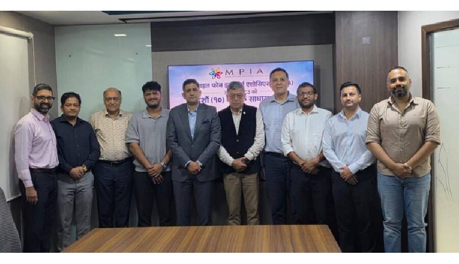 मोबाइल फोन इम्पोर्टर्स एशोसिएसनको दशौं वार्षिक साधारण सभा सम्पन्न, अध्यक्षमा पुन: दिपक मलहोत्रा चयन