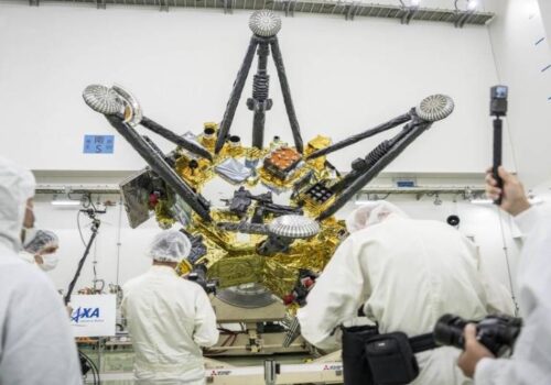 Japan to launch historic round-trip mission to Mars moon