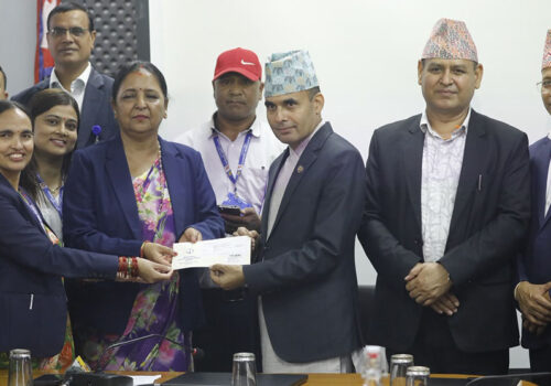 नागरिकले चाहेकै स्थानमा टेलिकमको सिमकार्ड पाइने, अनलाइन फारम भरेपछि हुलाकले घरघरमै पुर्‍याइदिने