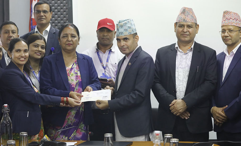 नागरिकले चाहेकै स्थानमा टेलिकमको सिमकार्ड पाइने, अनलाइन फारम भरेपछि हुलाकले घरघरमै पुर्‍याइदिने